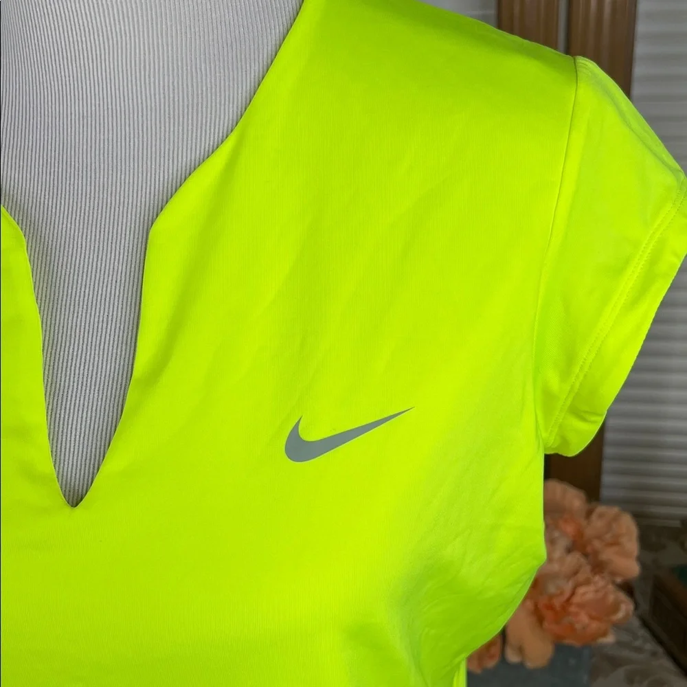 Nike Dry Fit T-Shirt Size XL